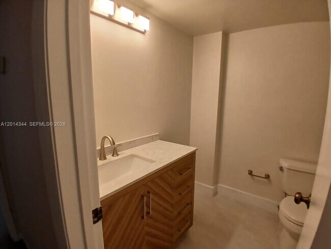 Building Photo - 15820 SW 91st Ct
