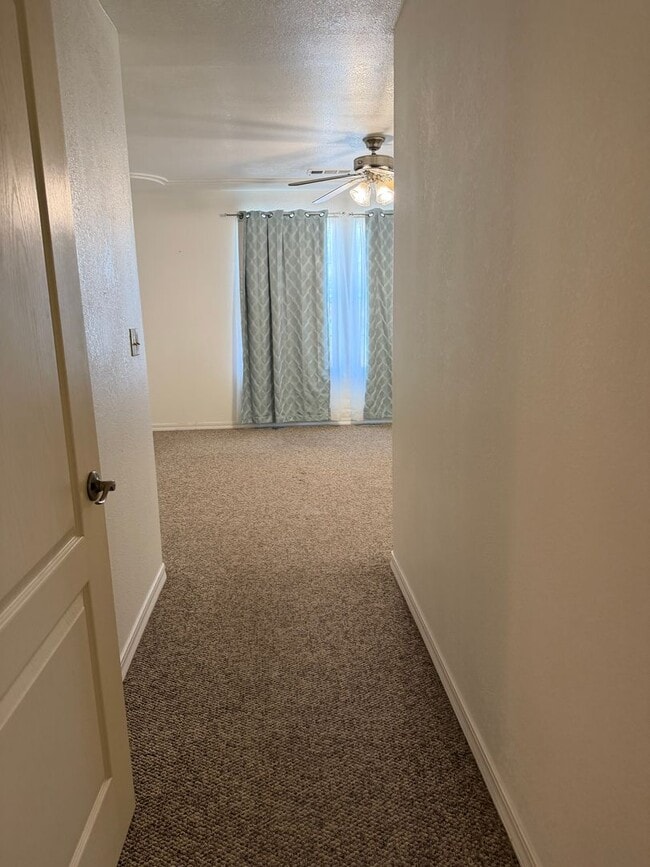 Building Photo - 38908 Millwood Dr