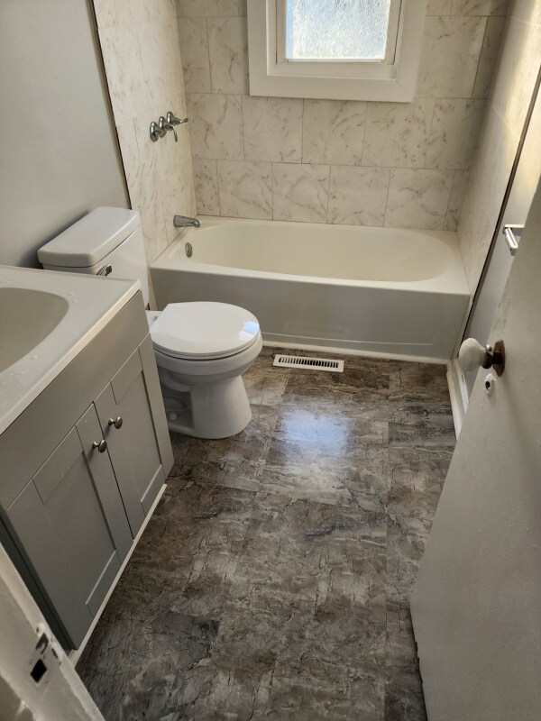 Building Photo - 822 Eichelberger Dr