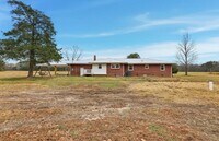 Building Photo - 8202 Vaughan Rd