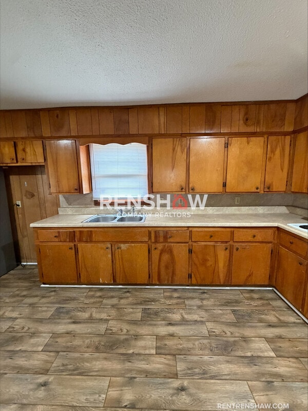 Building Photo - 179 W Main St