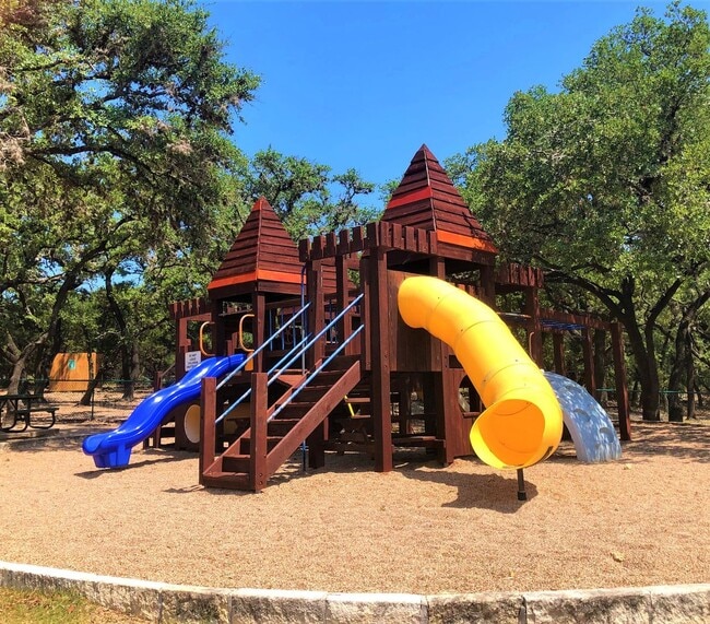 Building Photo - 4 BR / 2 BA - 1813 SF One-Story Home - Lago Vista!