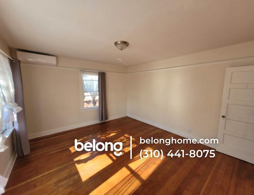 Building Photo - 1610 W 36th Pl