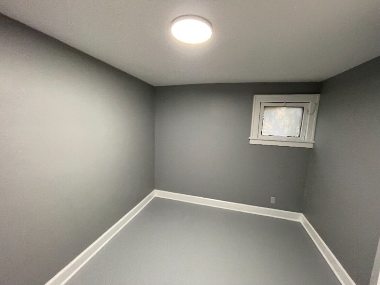 Building Photo - 1750 Urbana Rd