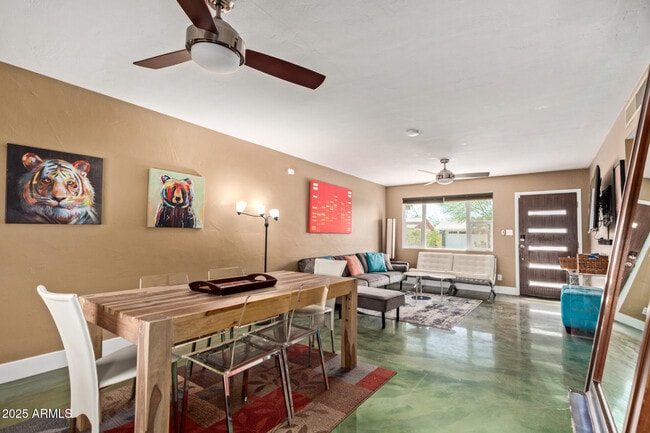 Building Photo - 6744 E Vernon Ave