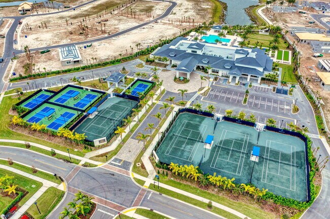 Building Photo - 9901 Regency Wy