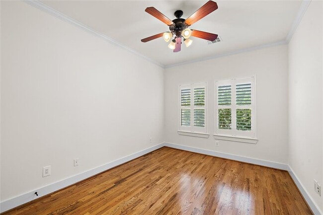 Building Photo - 4408 Dickson St