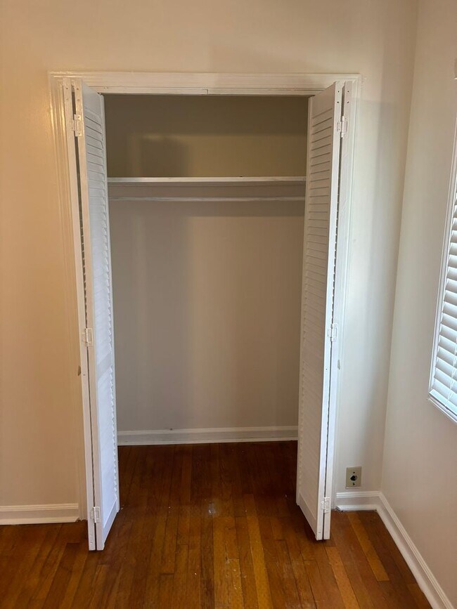 Building Photo - Where Comfort Meets Home