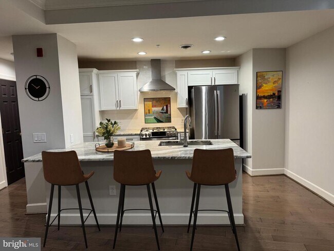 Building Photo - 413 Stuart Cir