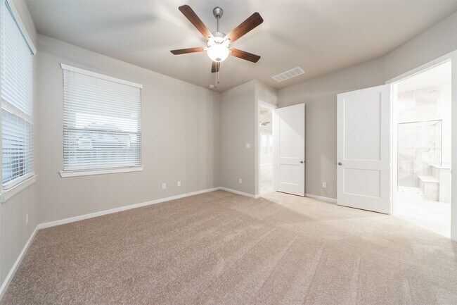 Building Photo - 8706 Fox Trail Dr