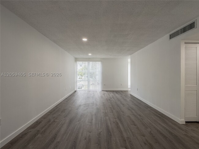 Building Photo - 17570 Atlantic Blvd