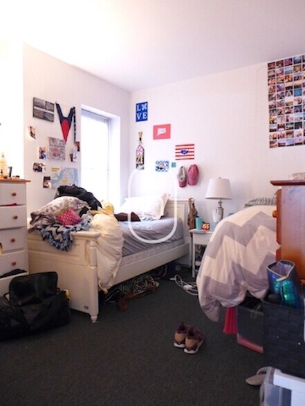 Building Photo - 31 Cunard St