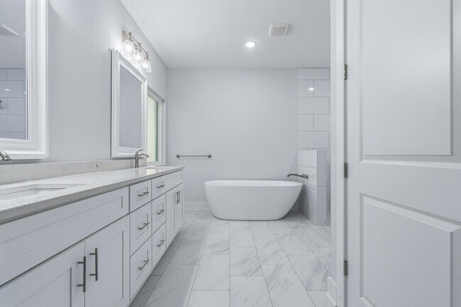 Building Photo - 7179 Freedom Ct