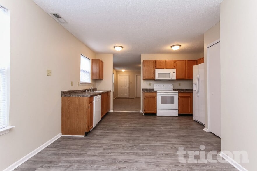 Building Photo - 171 Declaration Dr