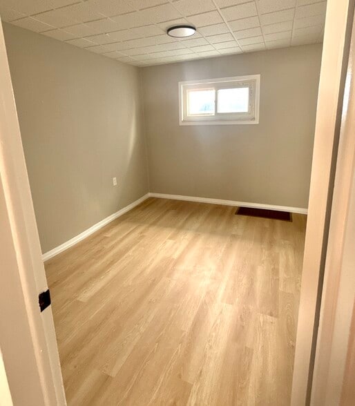 Building Photo - 67 N Harris Ave