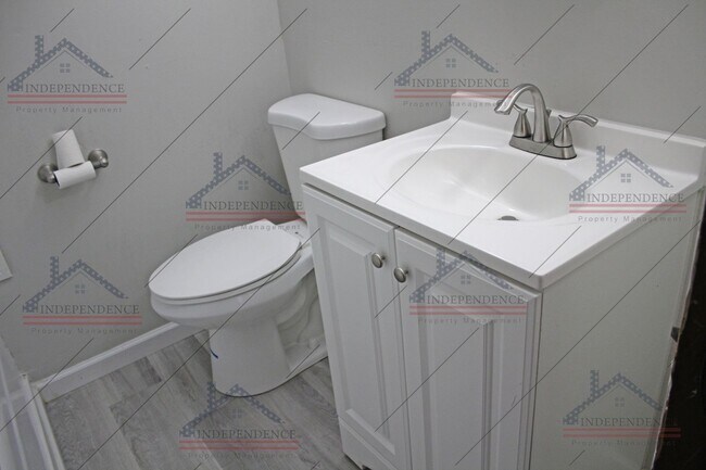 Building Photo - Illinois Estate: New Year, New Home: 50% O...