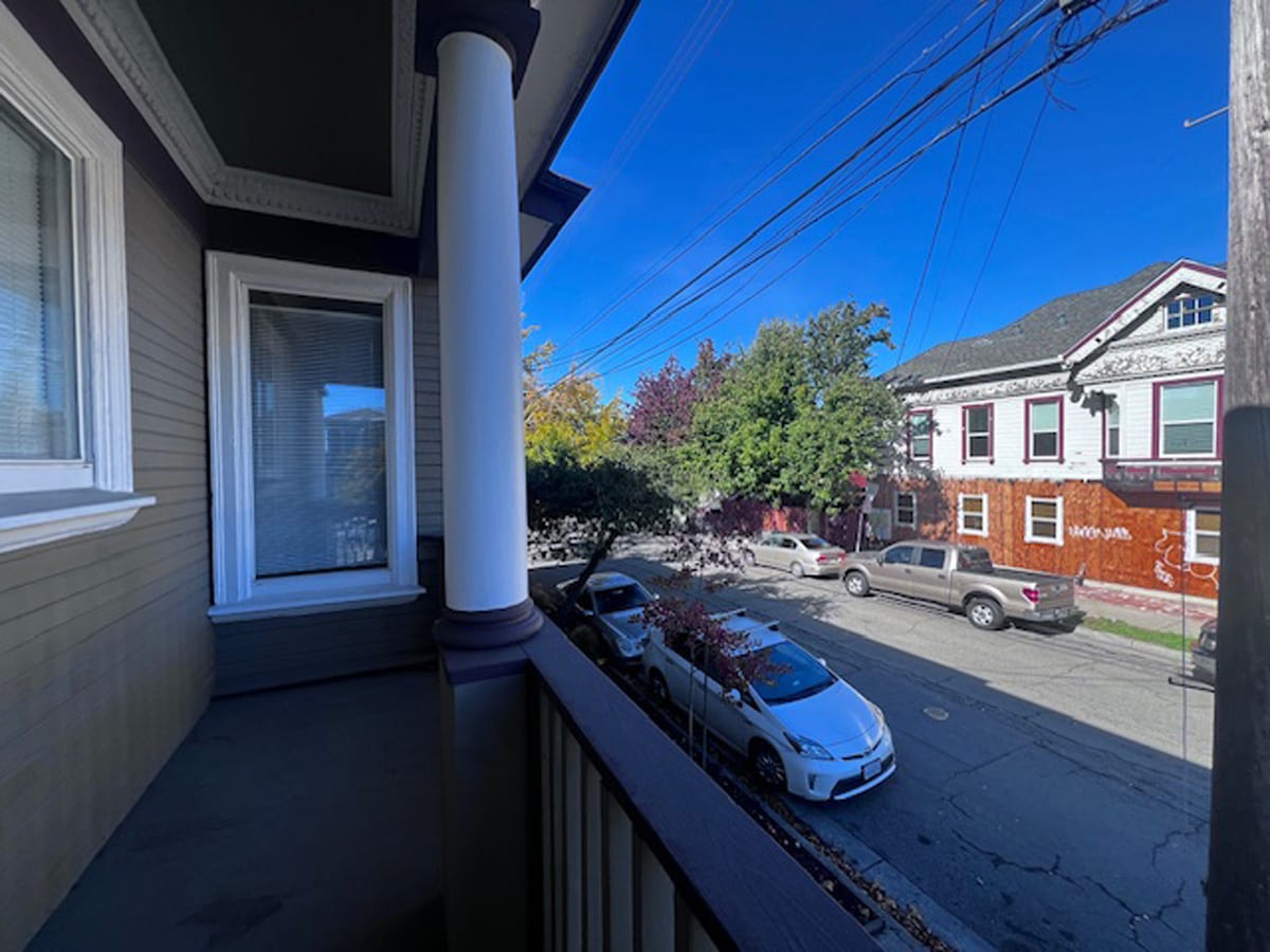 Building Photo - 1039 Peralta St