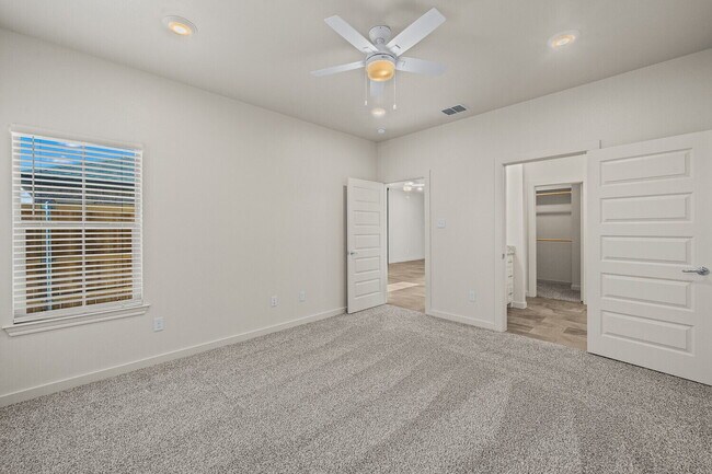 Building Photo - New Construction in Iron Horse!