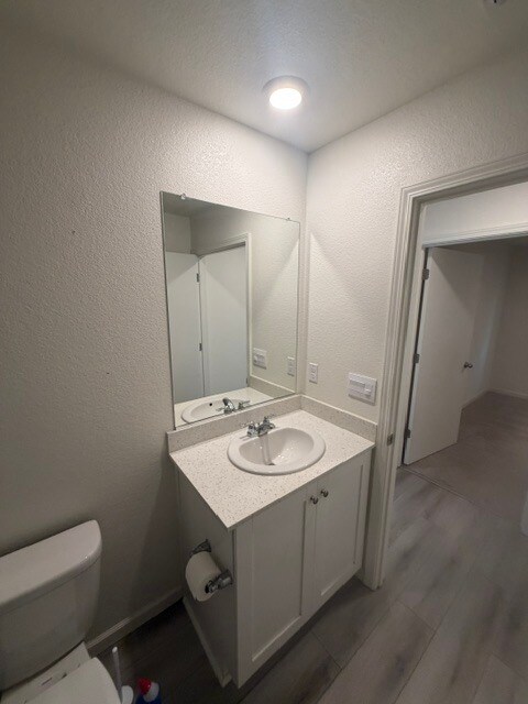 Building Photo - Newer Build, All Electric Home 5 Bedrooms, Loft, 3 bathrooms