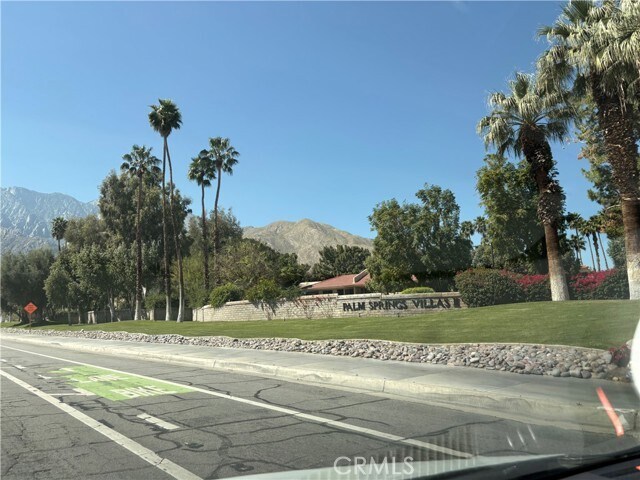 Building Photo - 510 N Villa Ct