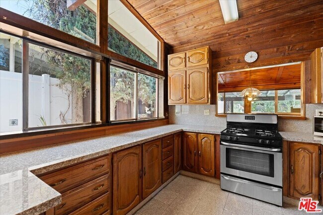 Building Photo - 6141 Corbin Ave