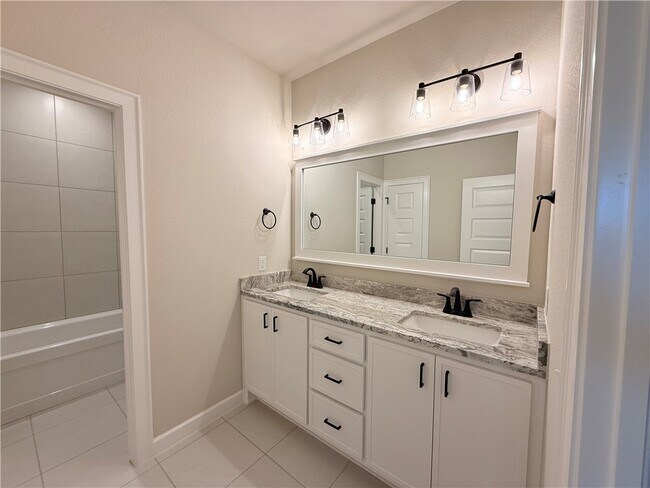Building Photo - 788 Dolcetto St