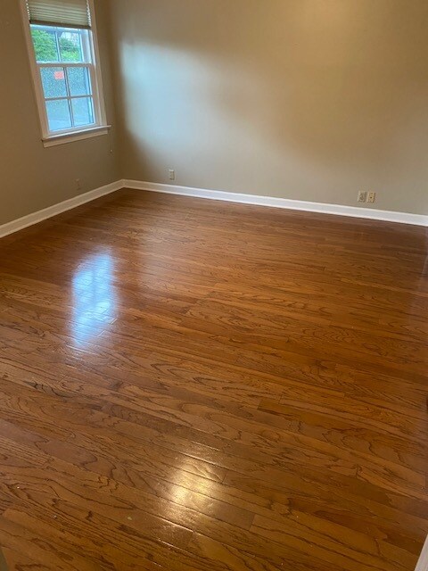 Master Bedroom - 4202 W End Ave