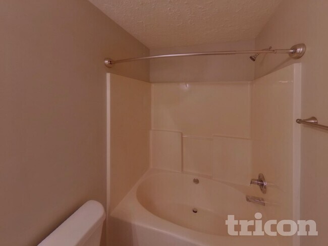 Building Photo - 3415 Hardwood Dr