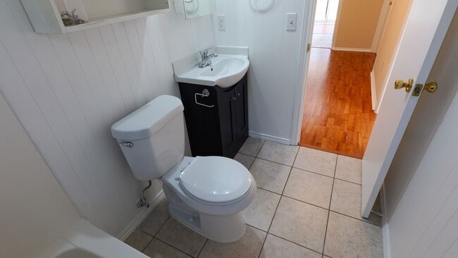 Building Photo - 6223 Avery Island Ave