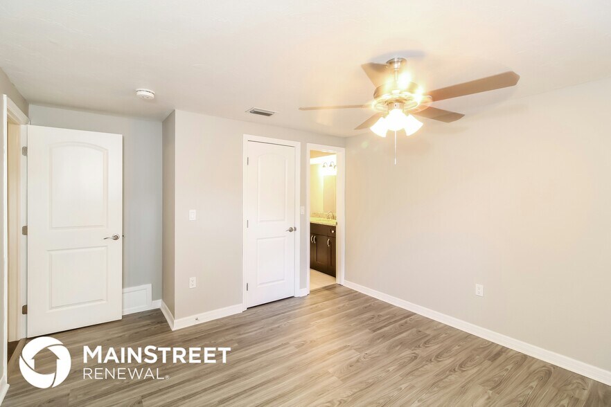 Building Photo - 4042 Cochise Terrace