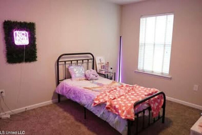 Building Photo - Single Family Home in Ocean Springs