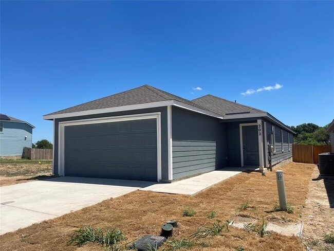 Building Photo - 202 Pastar Fls