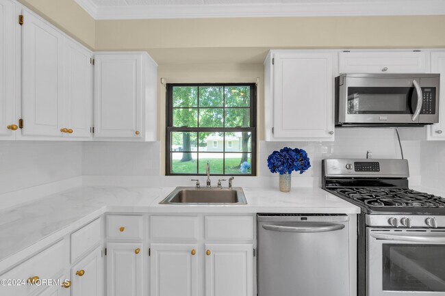 Building Photo - 1838 NJ-35