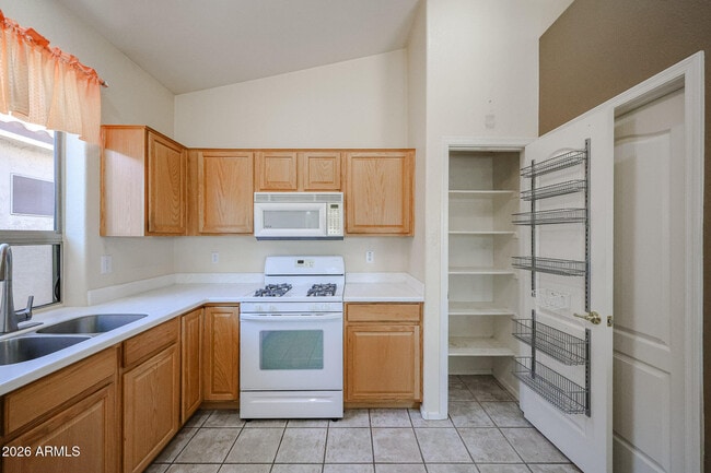 Building Photo - 18100 N Coconino Dr