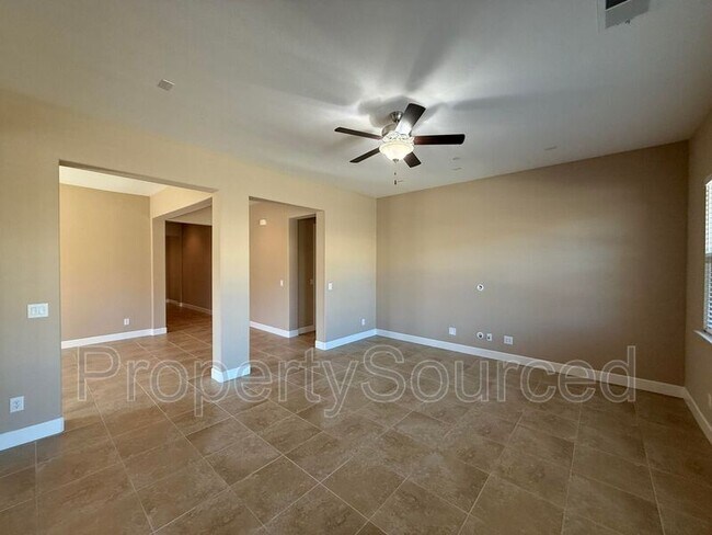 Building Photo - 1073 Kumara St