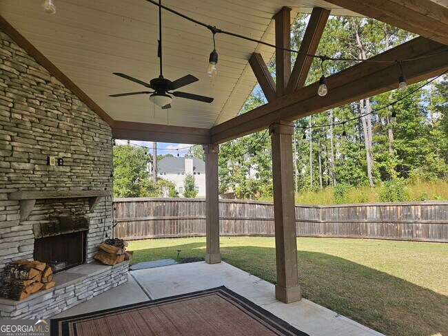 Building Photo - 16 Saint Georges Pl