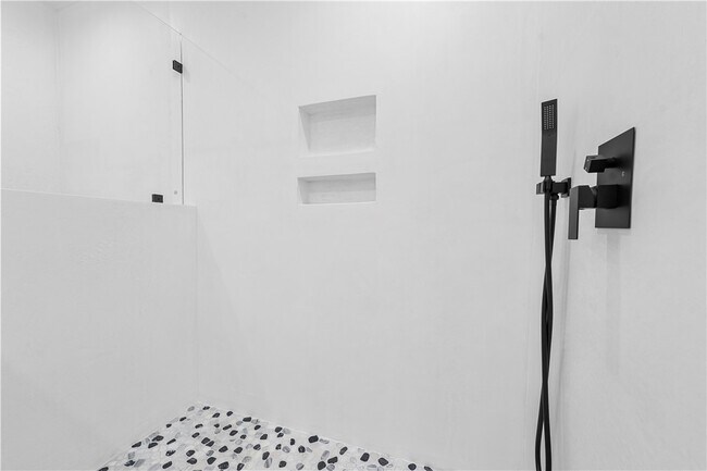 Building Photo - 13249 Kagel Canyon St