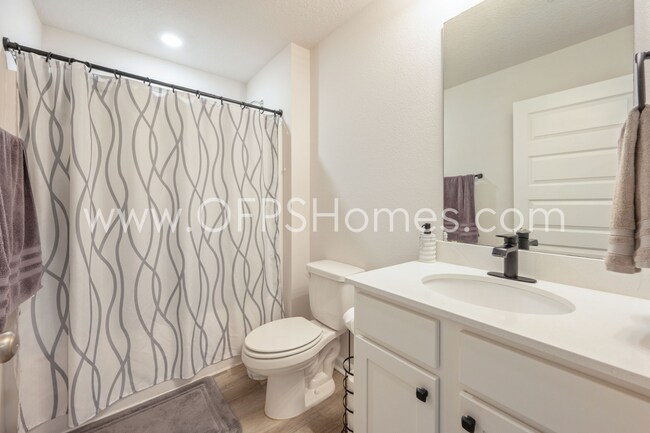 Building Photo - CRESTVIEW 4BED/2BATH - AVAILABLE JUNE 1ST!