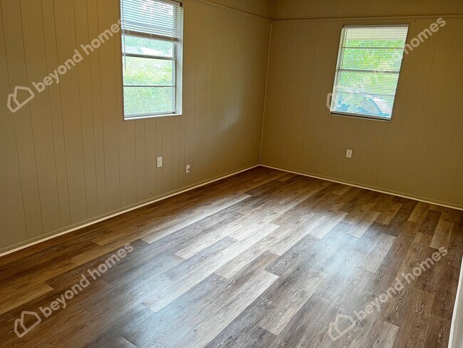 Building Photo - Beautiful and Modern 3 BD 1 BA with 1,196 ...