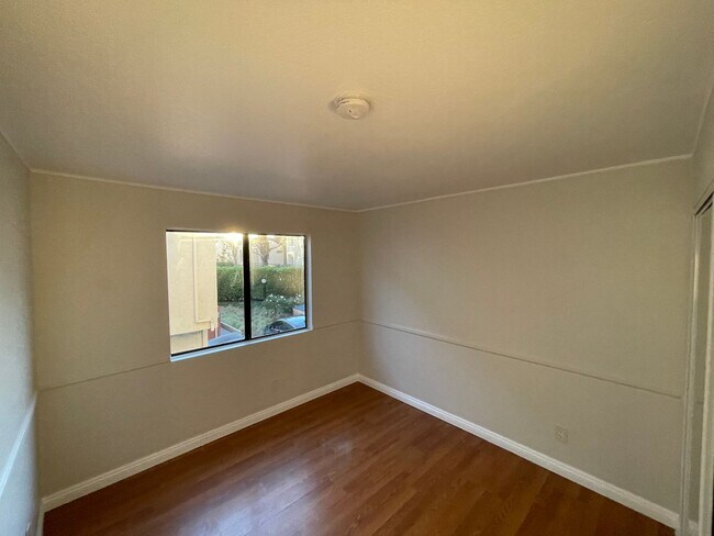Building Photo - 13825 Beaver St