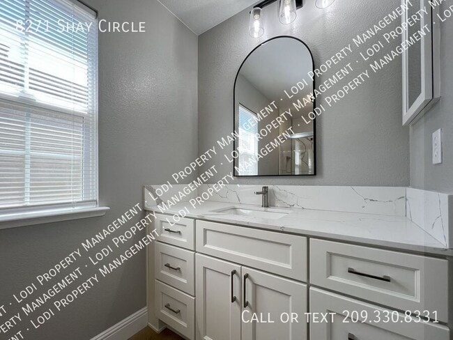 Building Photo - 8271 Shay Cir