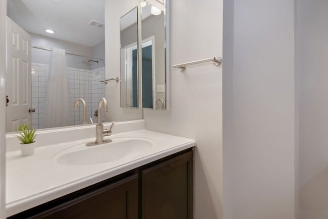 Building Photo - 9120 Banleigh Ln