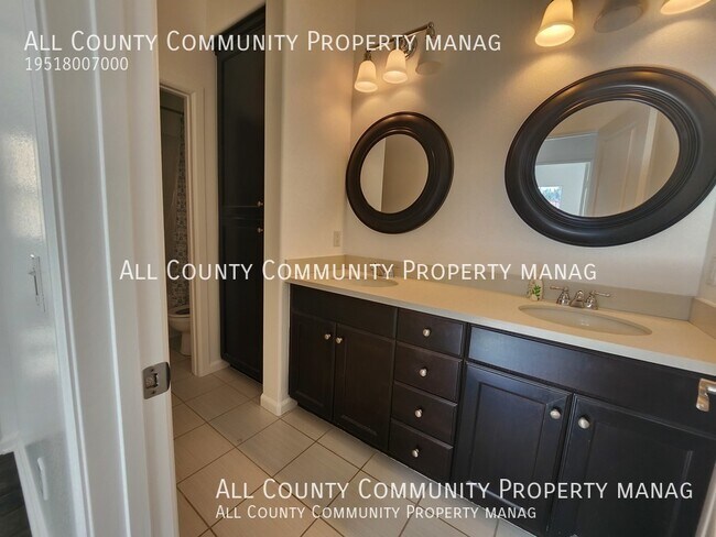 Building Photo - 43 Los Indios