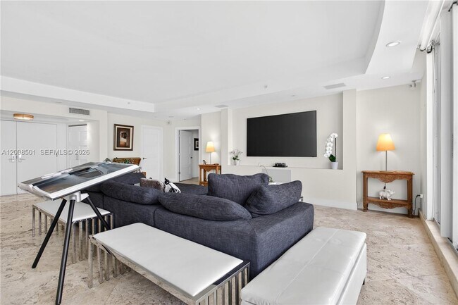 Building Photo - 1900 Sunset Harbour Dr