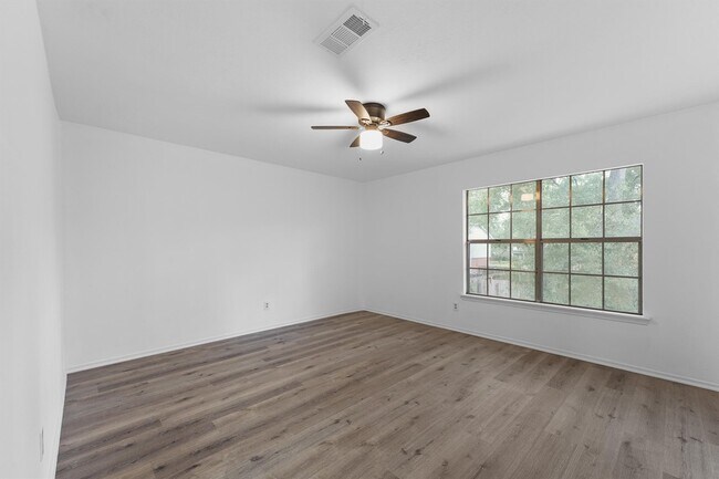 Building Photo - 2247 Oak Shores Dr