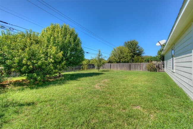 Building Photo - 1632 Belvedere Pl