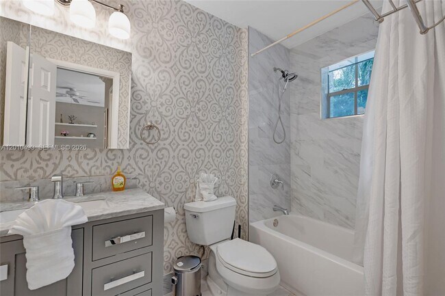 Building Photo - 7711 Coquina Dr