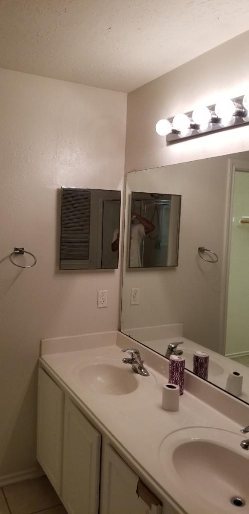 Building Photo - 13015 Peppergate Ln