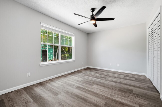 Building Photo - 91 Cedar Beach Cove