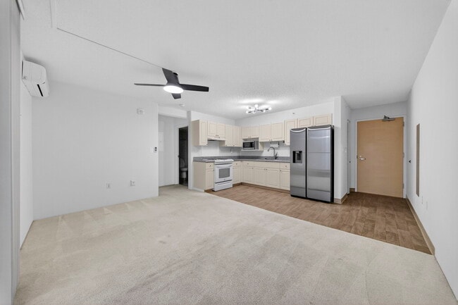 Building Photo - 801 South St